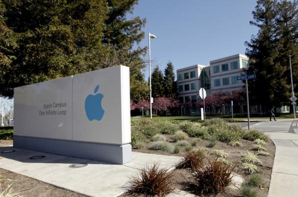 苹果迎50周年，库克回忆乔布斯临终嘱托 做正确的事，别问他会怎么做